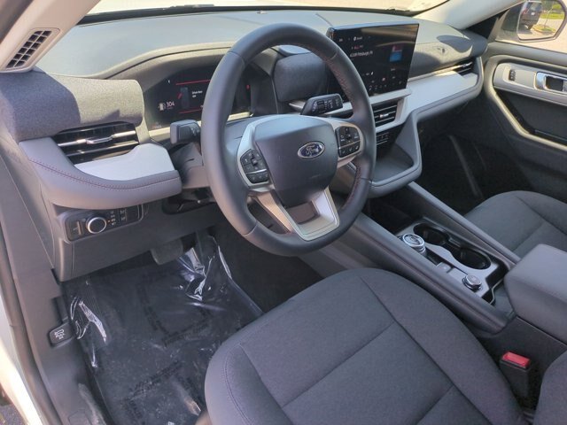 New 2026 Space White Metallic Ford Active image 19