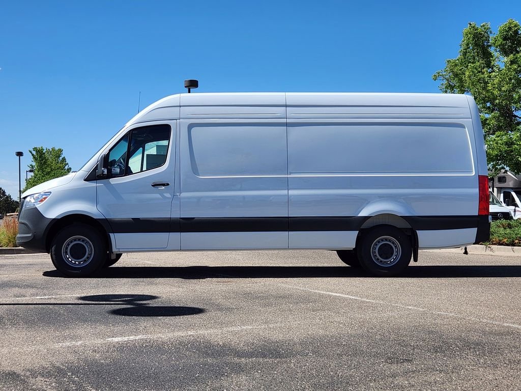 Used 2026 ARCTIC WHITE Mercedes-Benz CARGO image 4