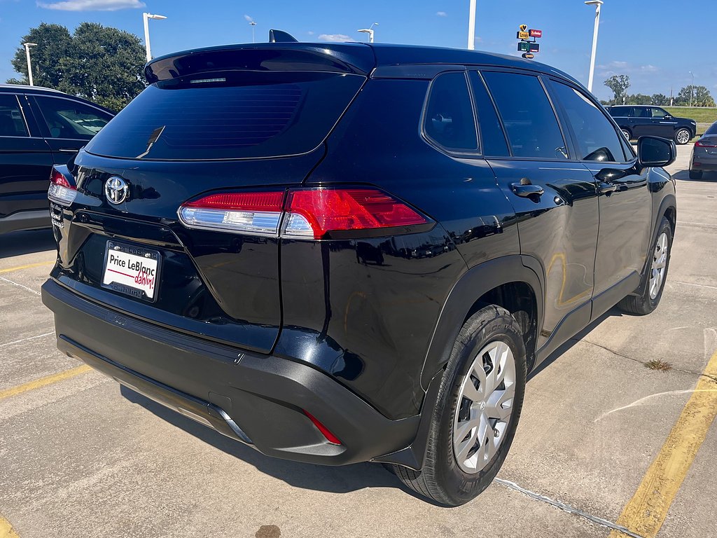 Used 2025 Jet Black Toyota L image 3