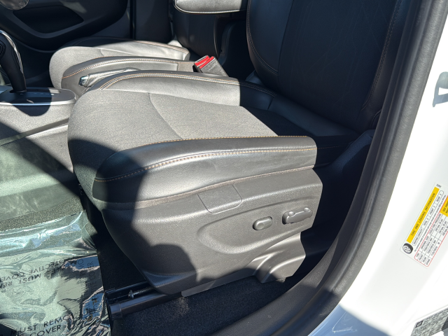 Used 2019 White Chevrolet LT image 19