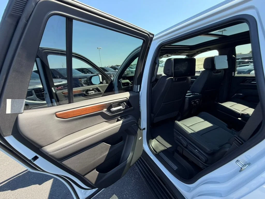 2026 GMC Yukon Denali - Photo 34