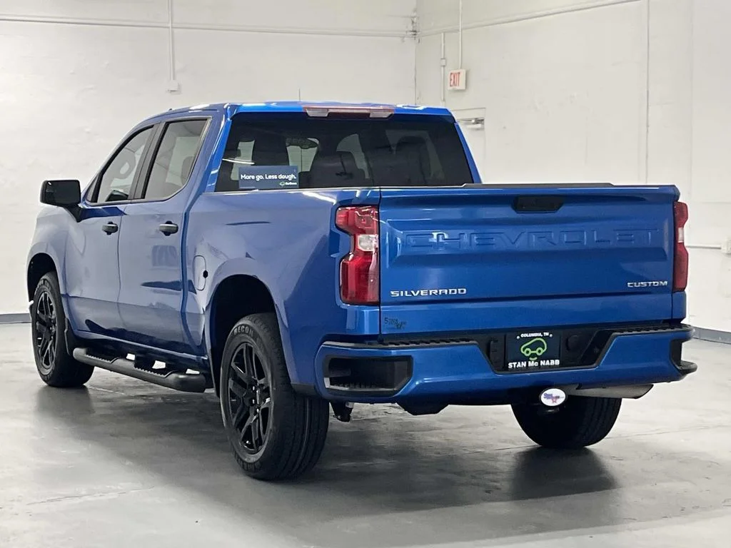Used 2023 Glacier Blue Metallic Chevrolet Custom image 6