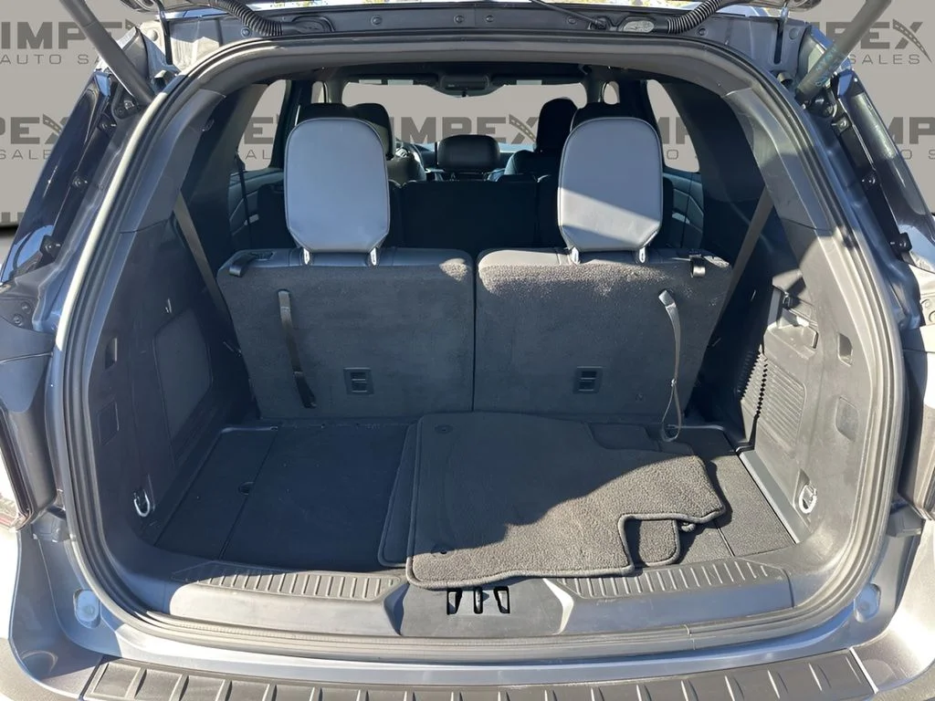 Used 2025 Gray Ford ST-Line image 29