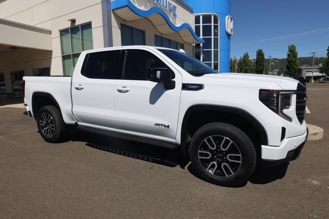 2025 GMC Sierra 4WD Crew Cab Short Box AT4's photo