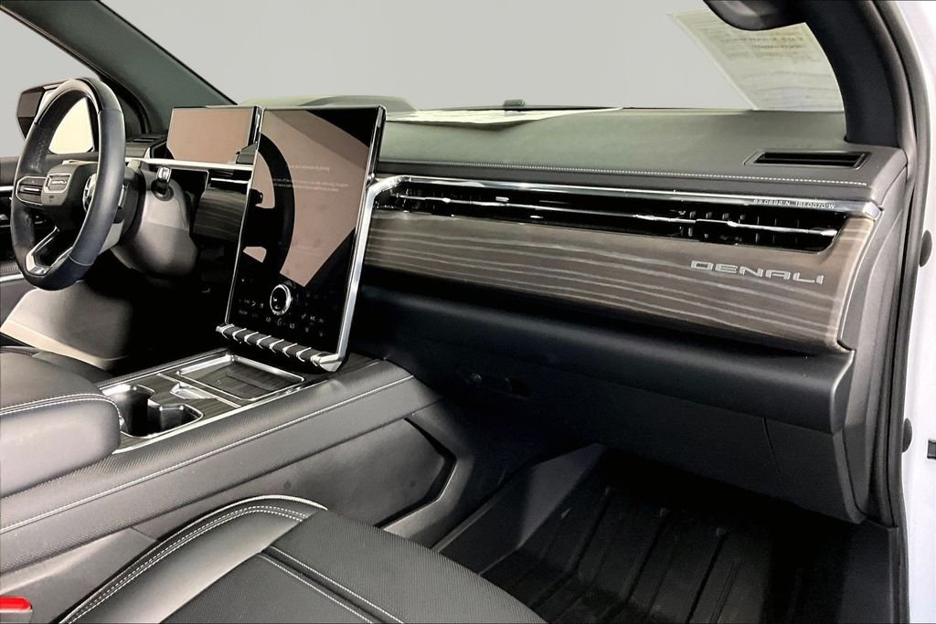 Used 2025 White GMC Denali image 24