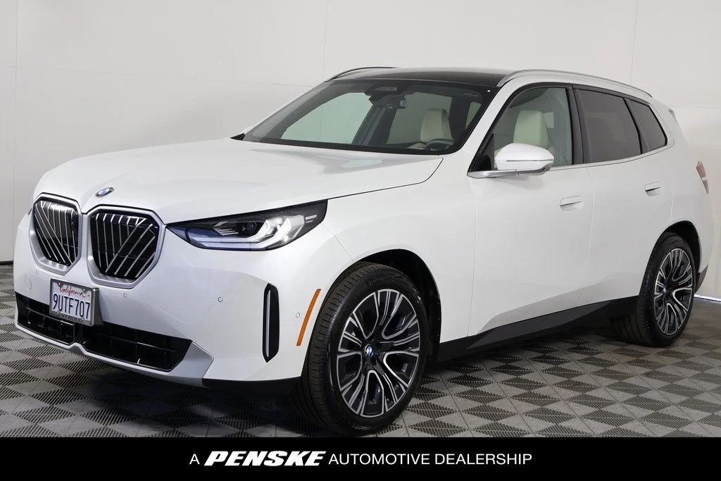 2025 BMW X3 30 XDRIVE's photo