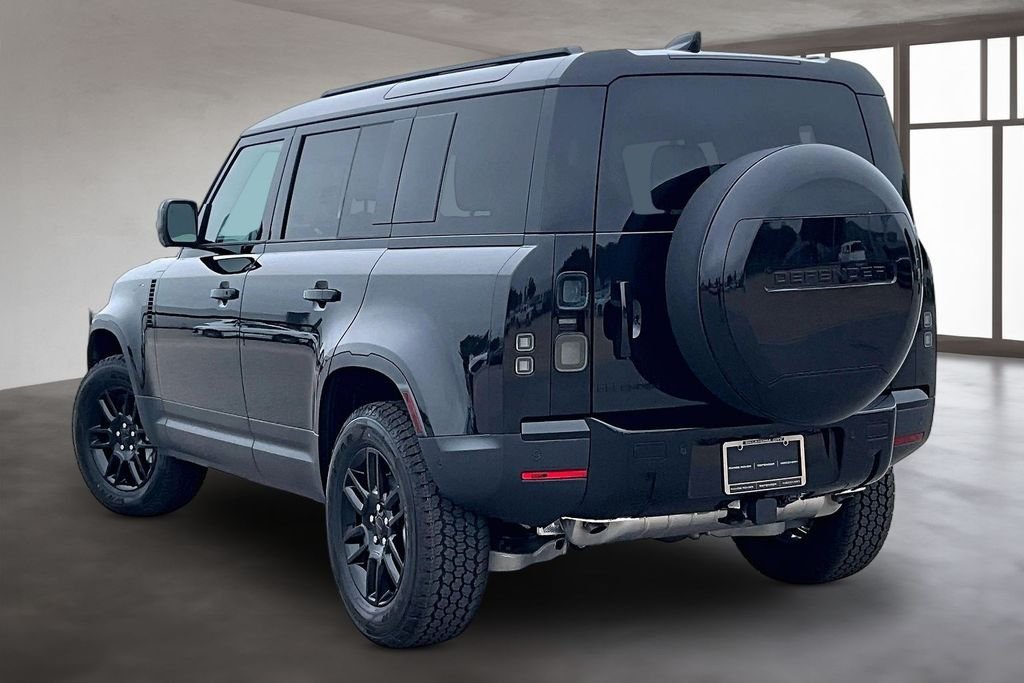 New 2026 Santorini Black LAND ROVER S image 3
