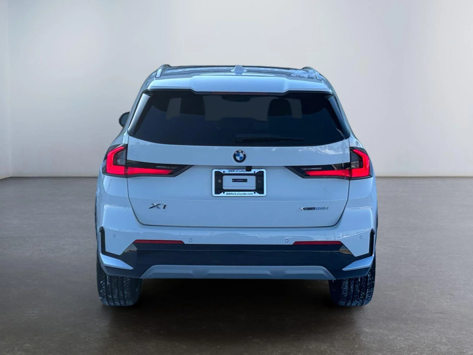 New 2026 Alpine White BMW xDrive28i image 4