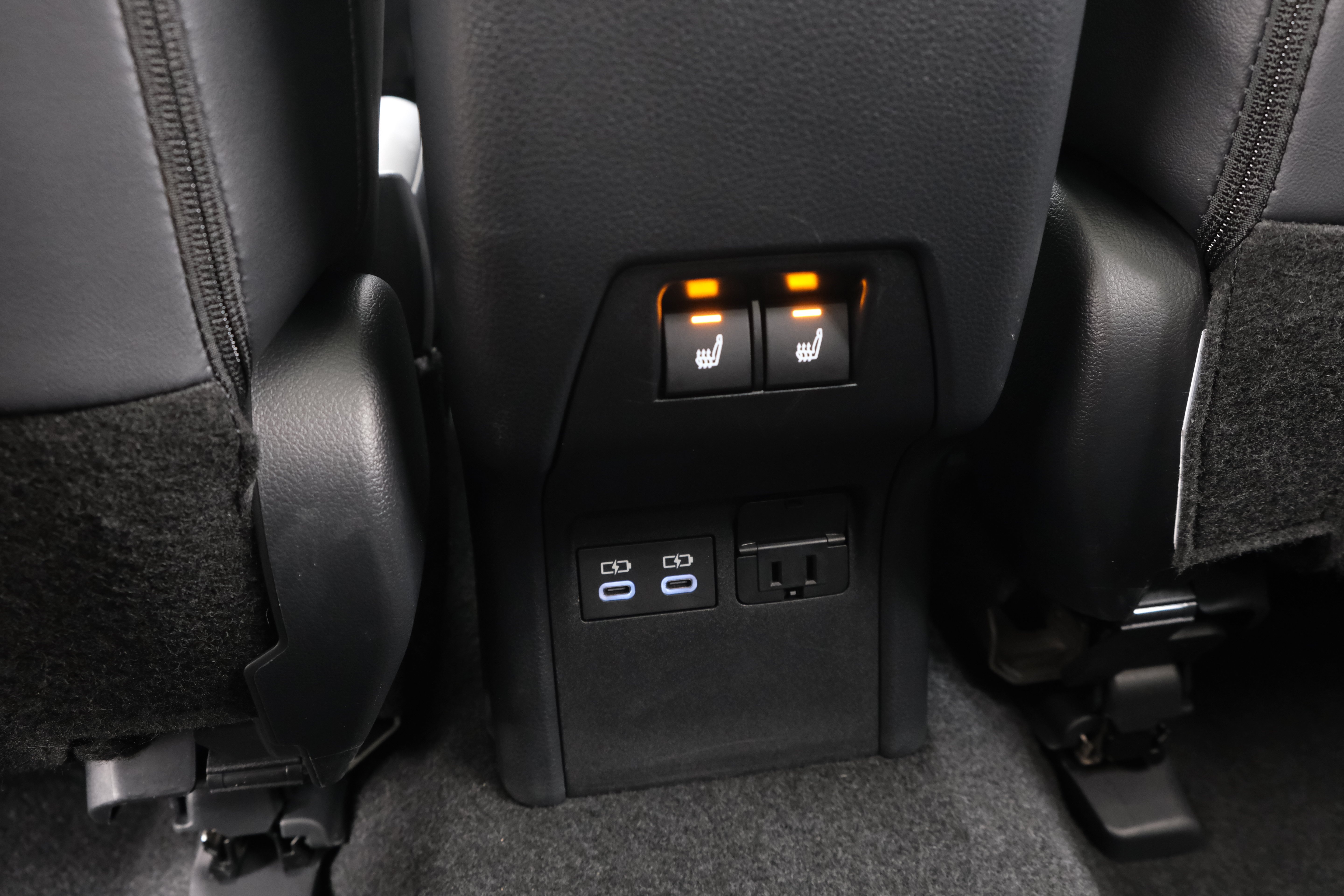 Certified Used 2025 Wind Chill Pearl Toyota XSE Premium image 37