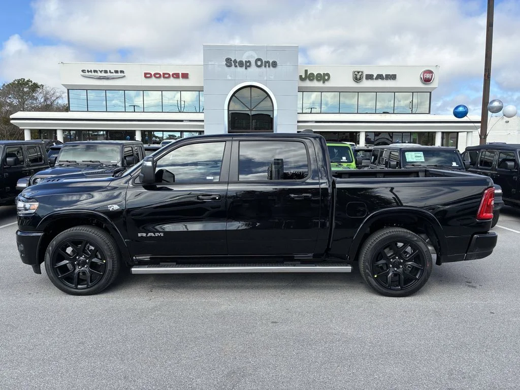 New 2026 Diamond Black Crystal Pearl-Coat Exterior Paint RAM Laramie image 8