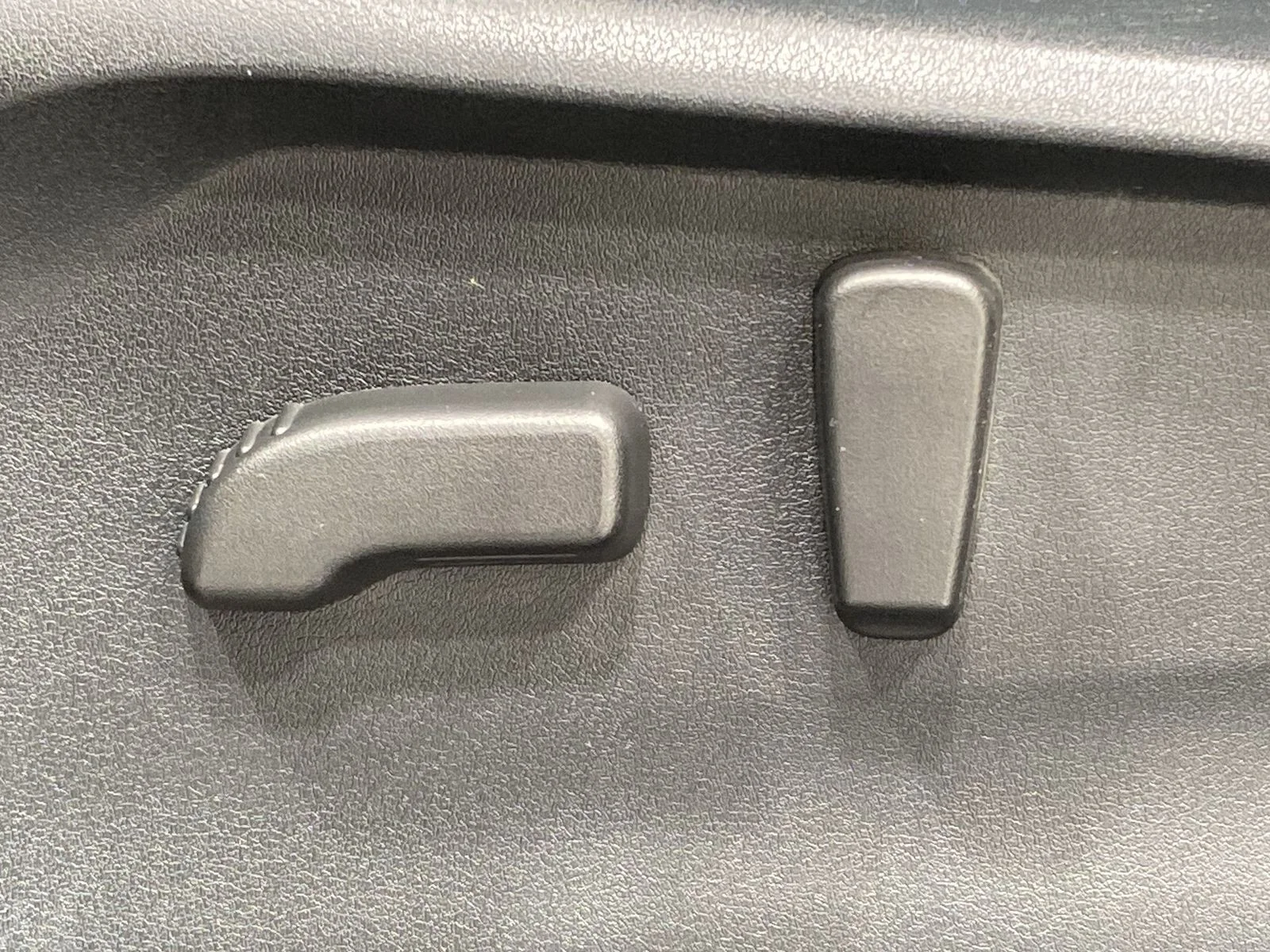 2025 Subaru Ascent Premium - Photo 12