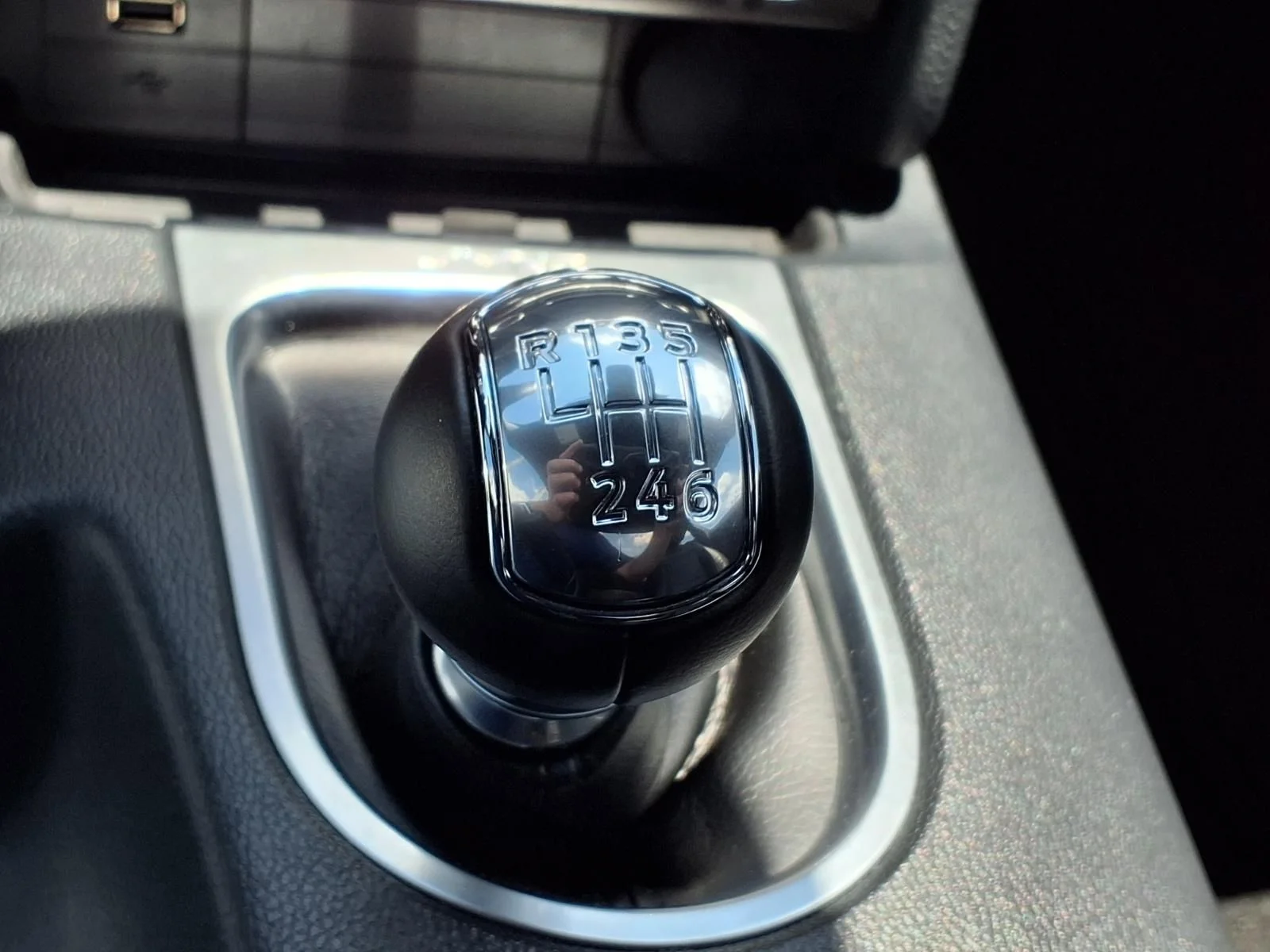 Used 2022 White Ford GT Premium image 12