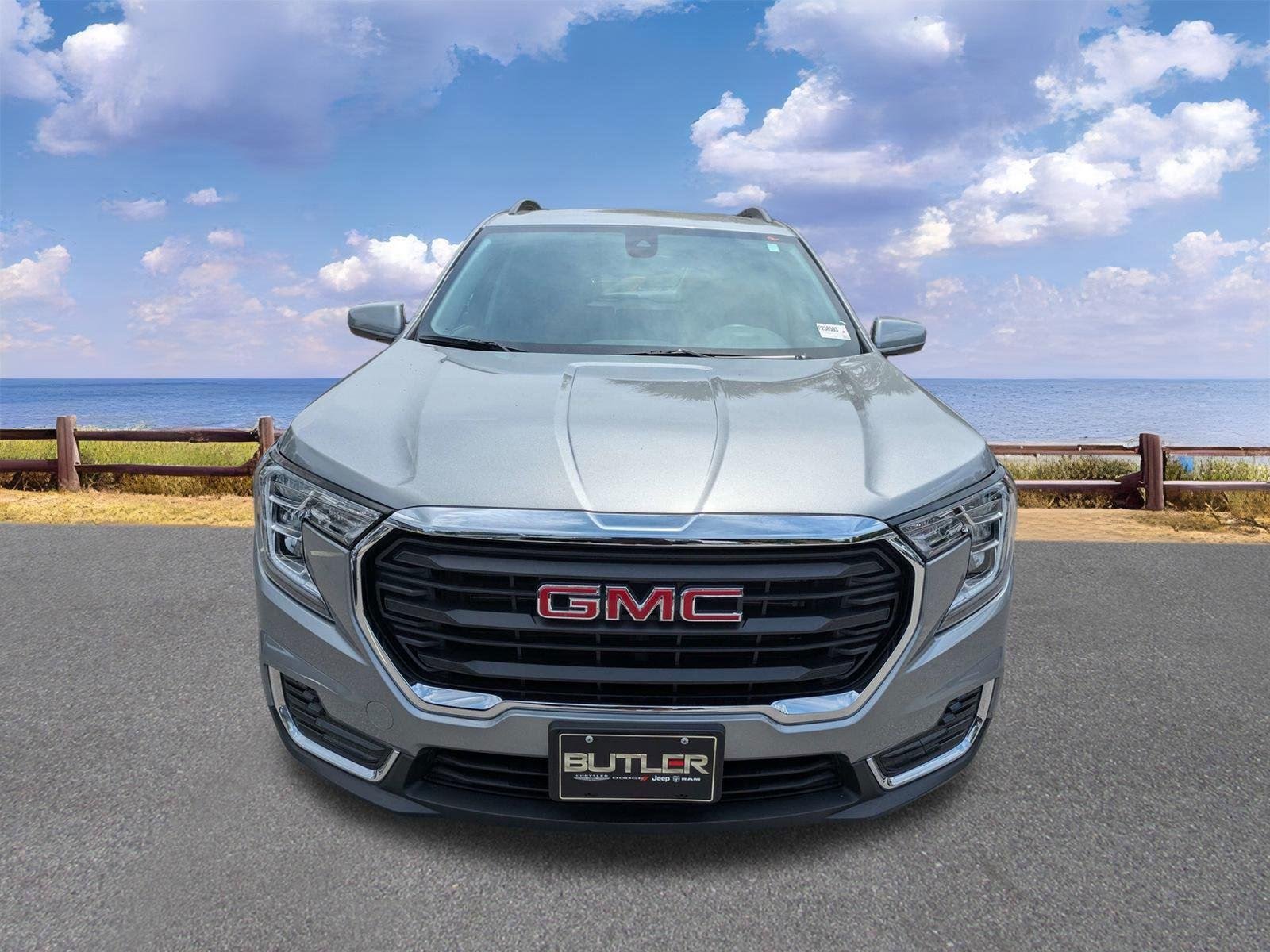 Used 2024 Sterling Metallic GMC SLE image 11