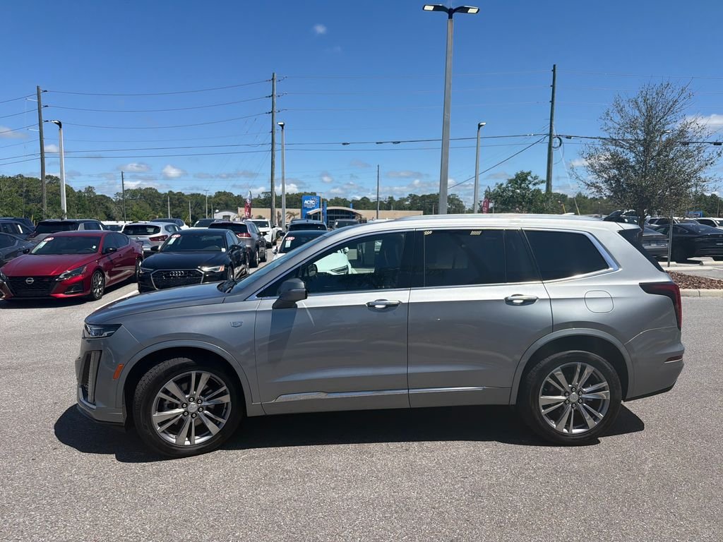 Used 2025 Silver Cadillac Premium Luxury image 4