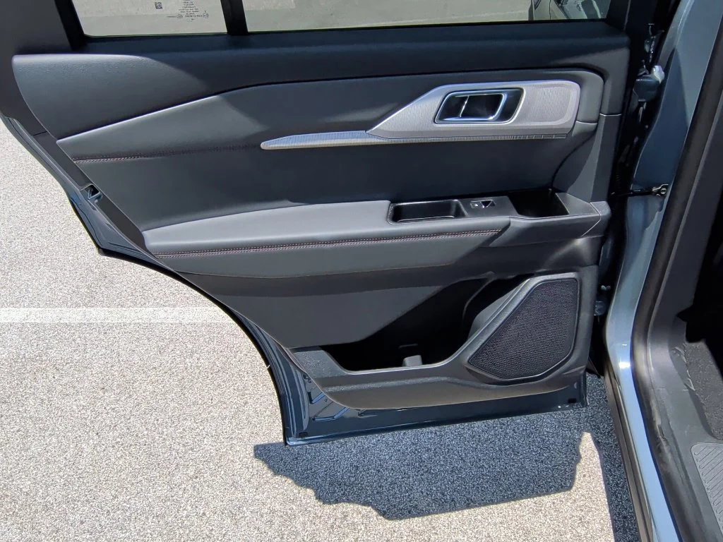 Used 2026 Vapor Blue Metallic Ford Active image 33