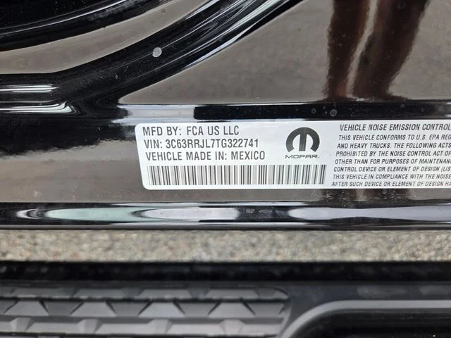 New 2026 Diamond Black Crystal Pearl-Coat Exterior Paint RAM Laramie image 19