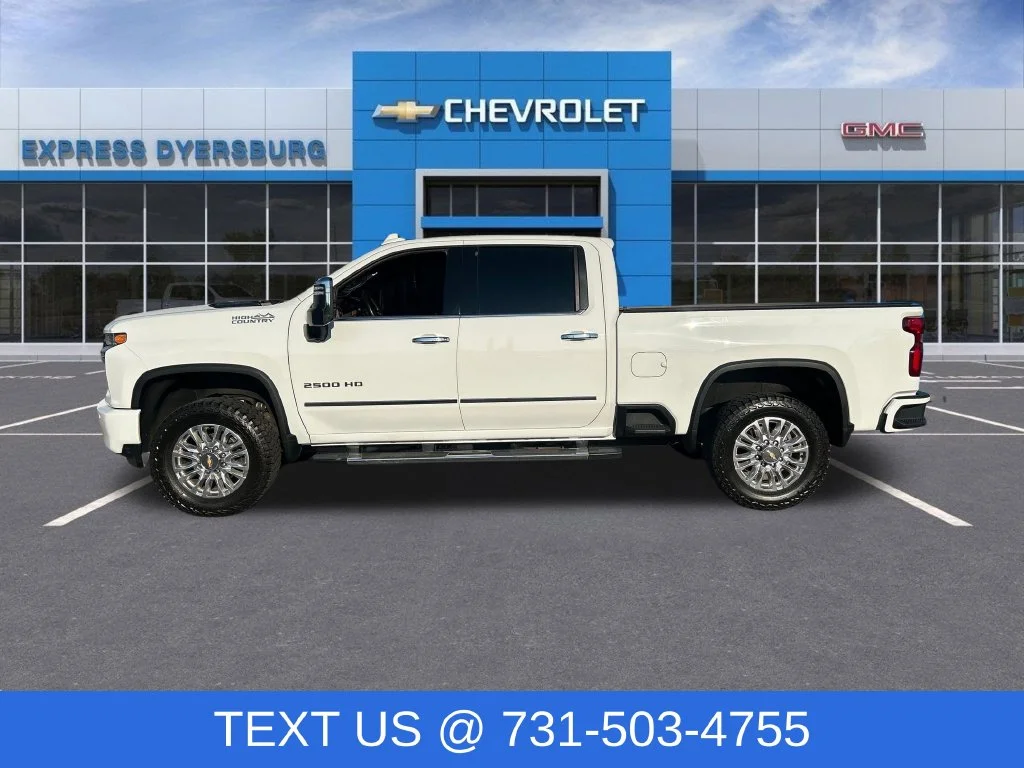 Used 2022 White Chevrolet High Country image 4