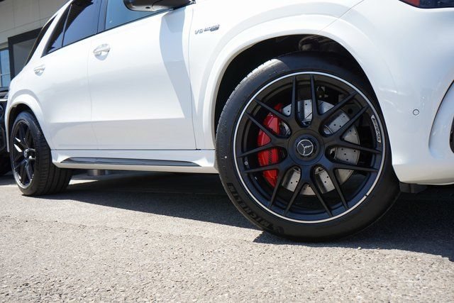 New 2026 MANUFAKTUR Moonlight White Metallic Mercedes-Benz AMG® GLE 63 S 4MATIC+ SUV image 52