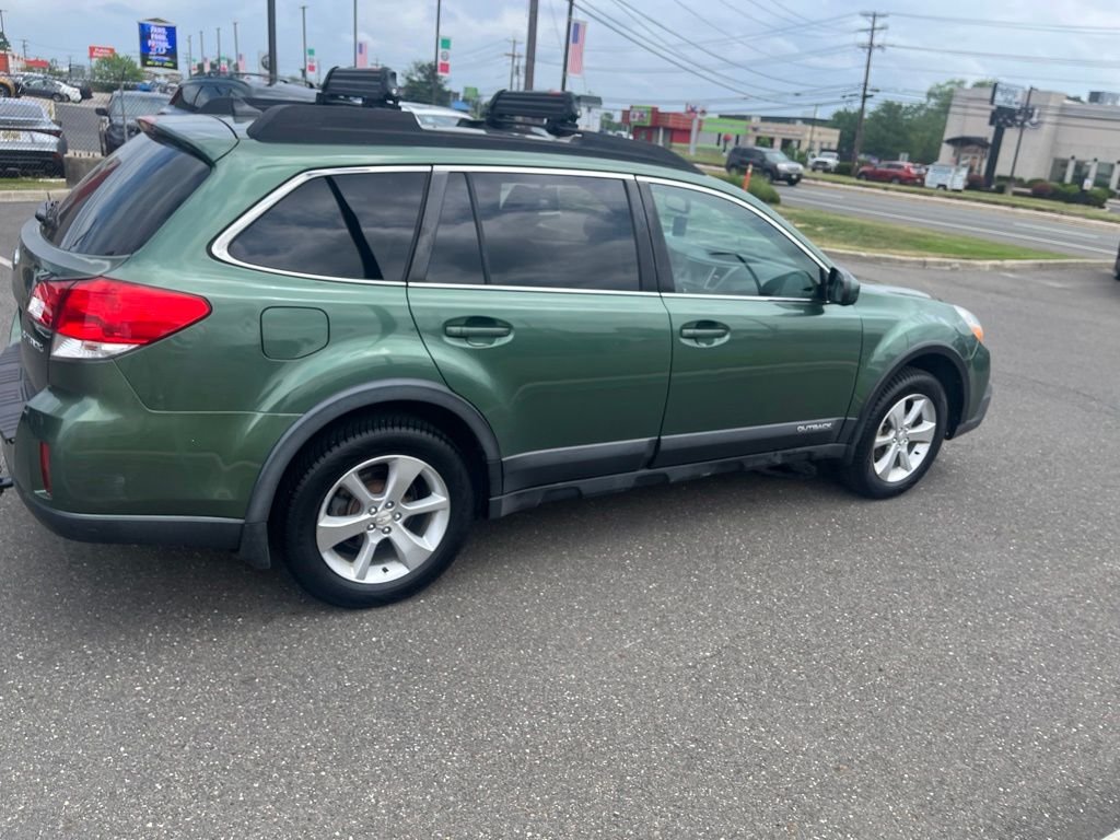 Used 2014 Cypress Green Pearl Subaru 2.5i image 2