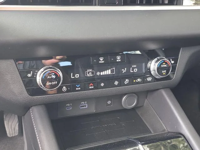 2025 Mitsubishi Outlander Plug-in Hybrid SEL Black Edition - Photo 25