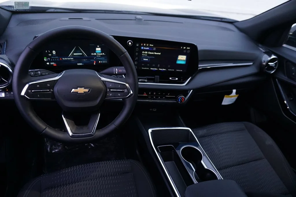 2027 Chevrolet Equinox LT - Photo 13