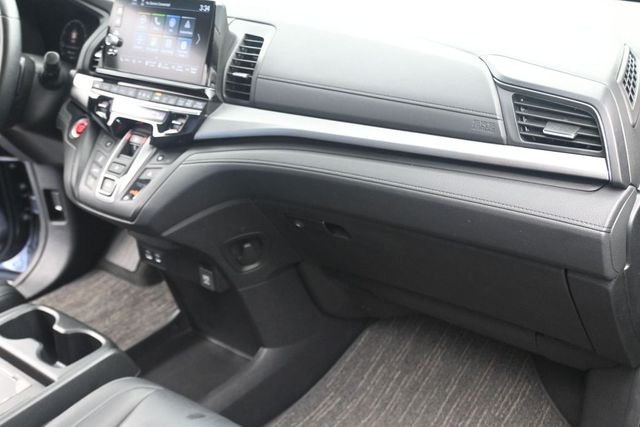 Used 2025 Modern Steel Metallic Honda EX-L image 22