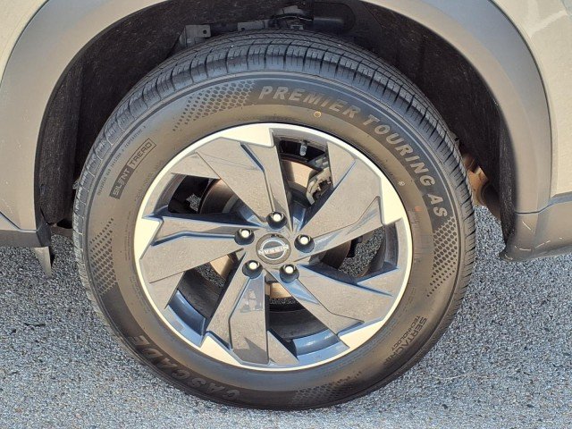 2024 Nissan Rogue SV - Photo 21