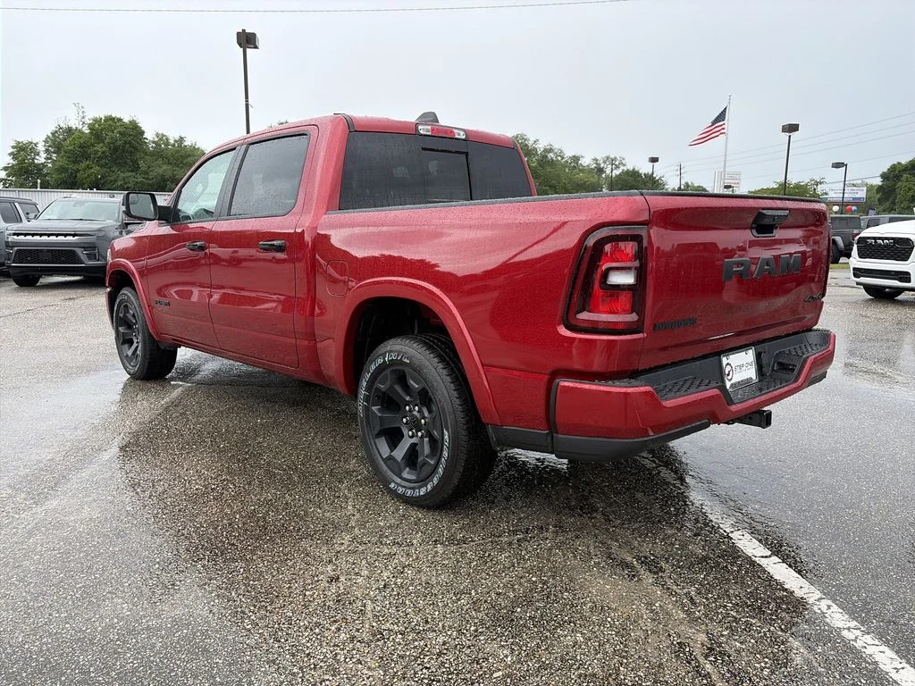 New 2026 Molten Red Pearl-Coat Exterior Paint RAM Big Horn/Lone Star image 4