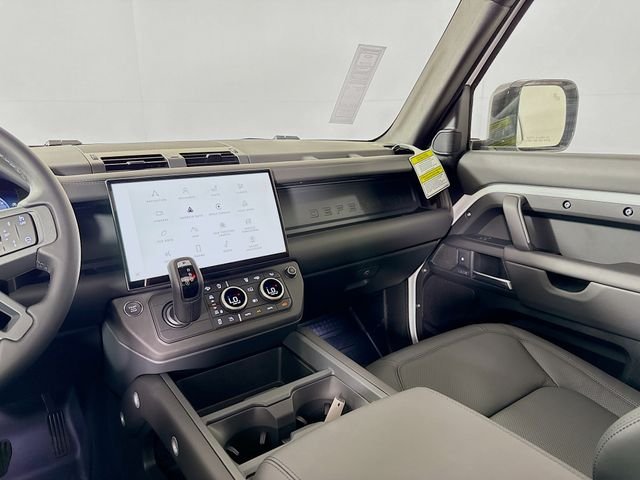 New 2026 Fuji White Land Rover X-Dynamic SE image 26