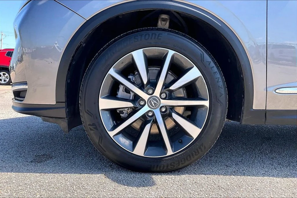 Used 2025  Acura Technology Package image 35