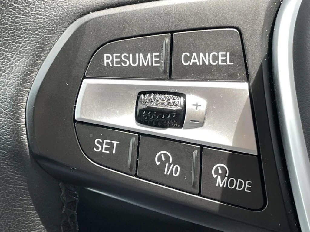 Used 2026 BLU/Blue BMW xDrive40i image 34