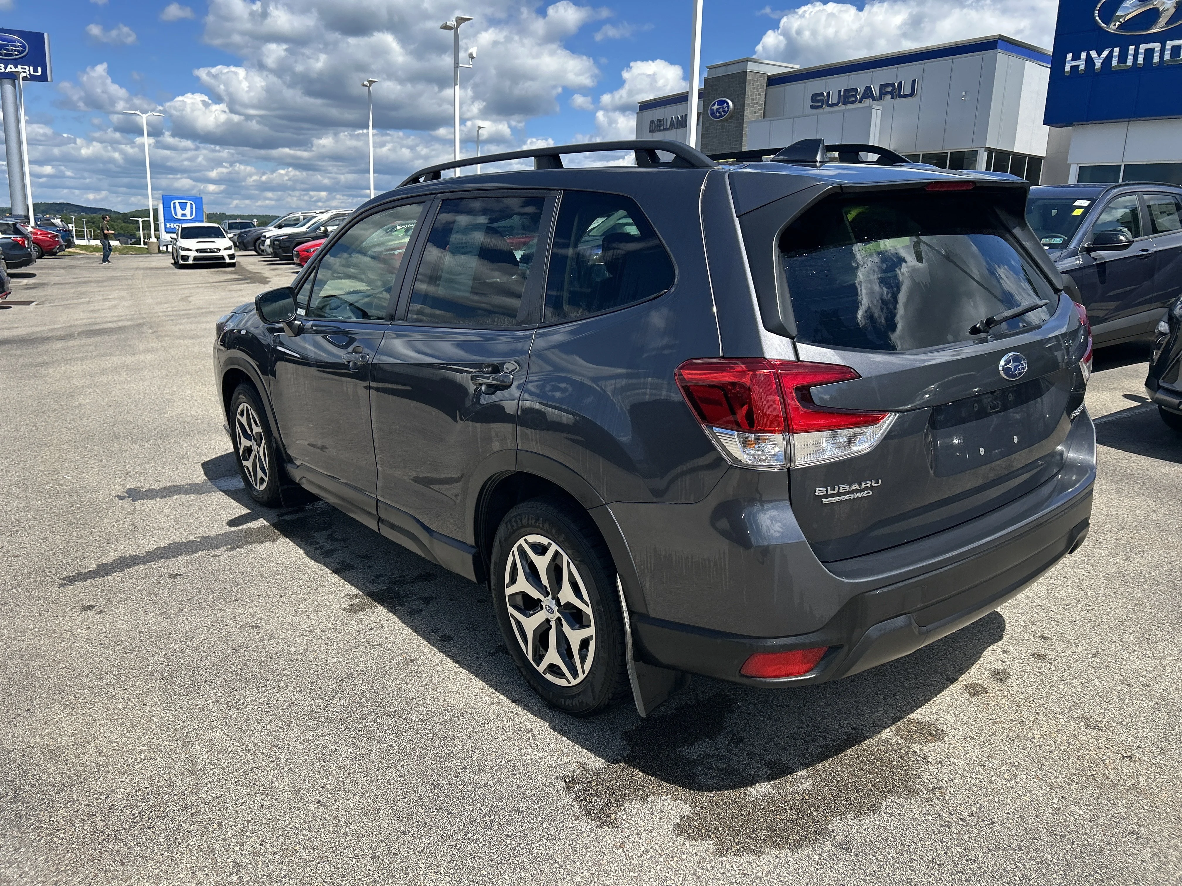 Used 2023 Magnetite Gray Metallic Subaru  image 9