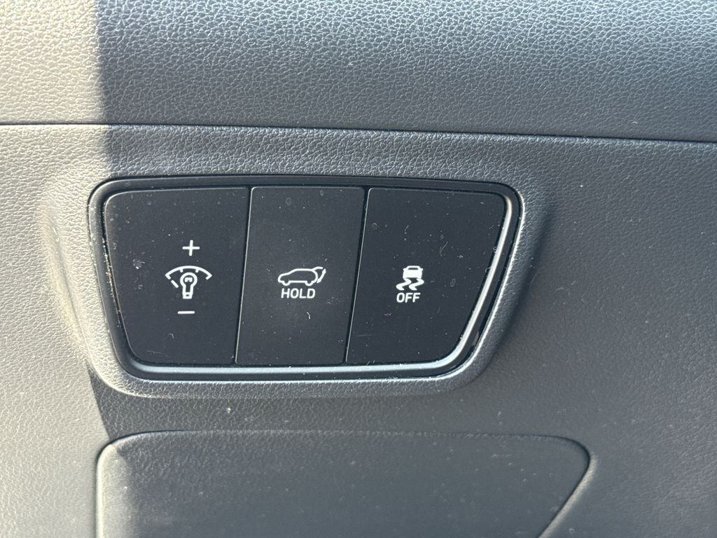 Used 2022 Quartz White Hyundai SEL image 20