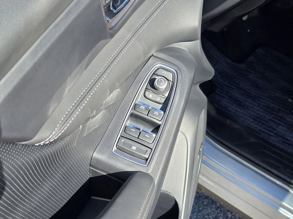 New 2026 ICE SILVER METALLIC Subaru Limited 7-Passenger image 18