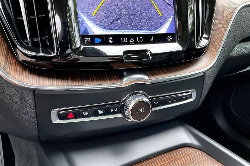 2023 Volvo XC60 Plus - Photo 22