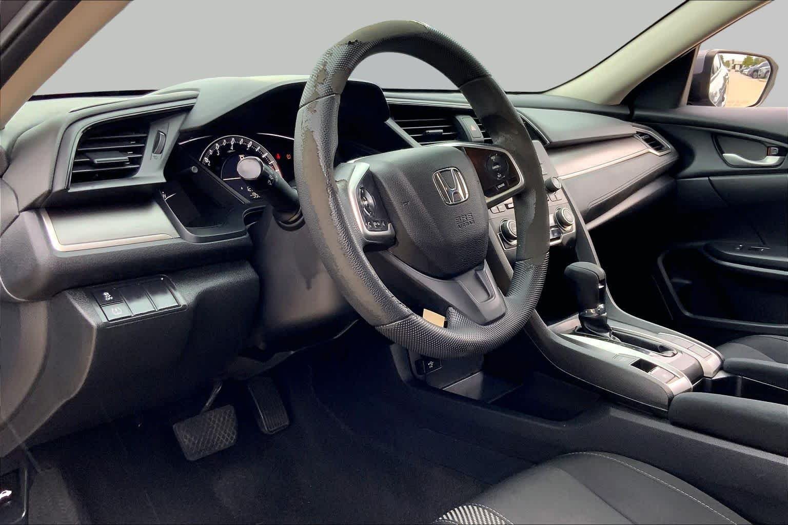 Used 2016  Honda LX image 17