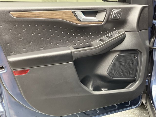 Used 2020 Blue Metallic Ford Titanium image 9