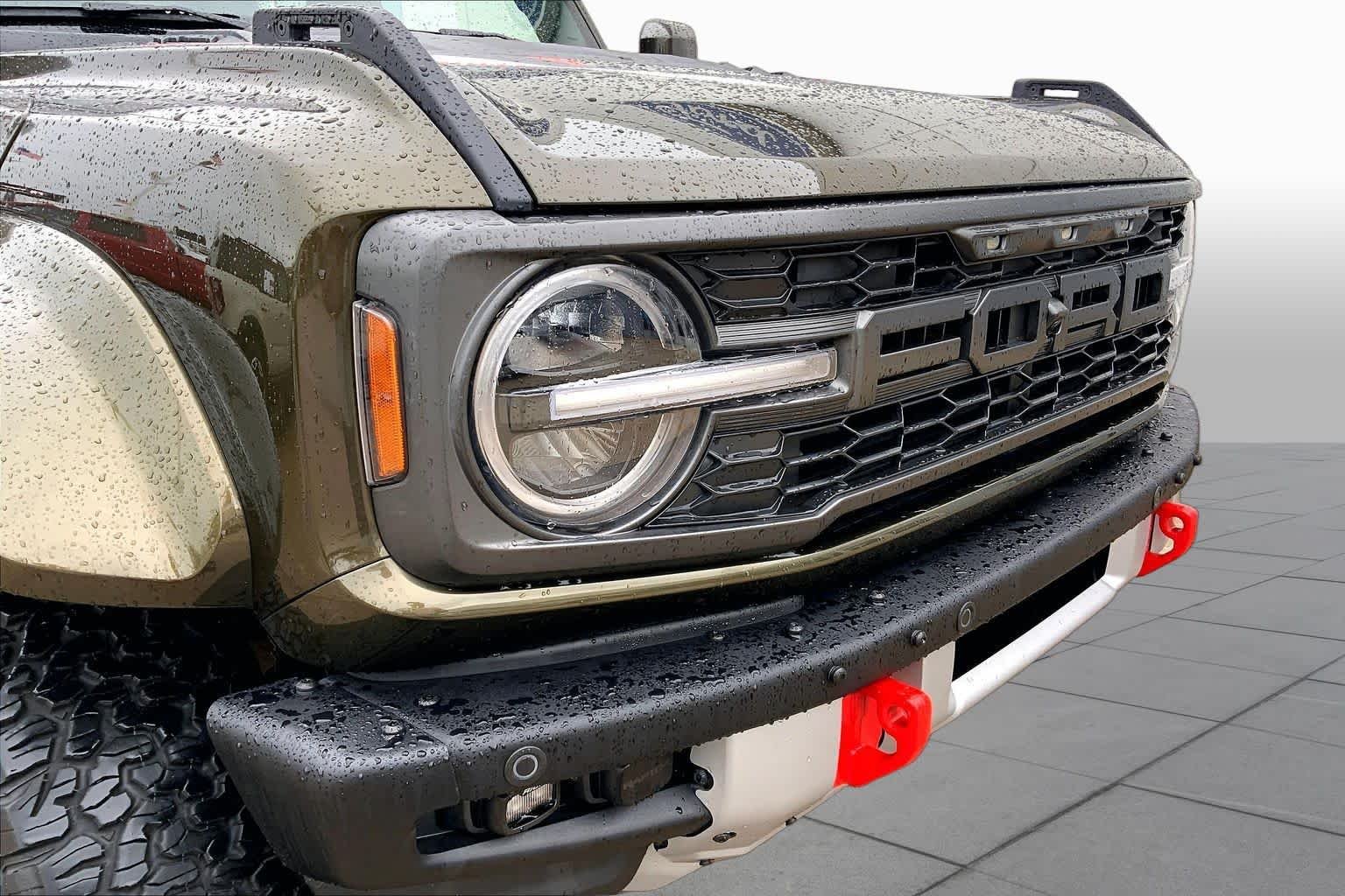 Used 2025 Shelter Green Metallic Ford Raptor image 60