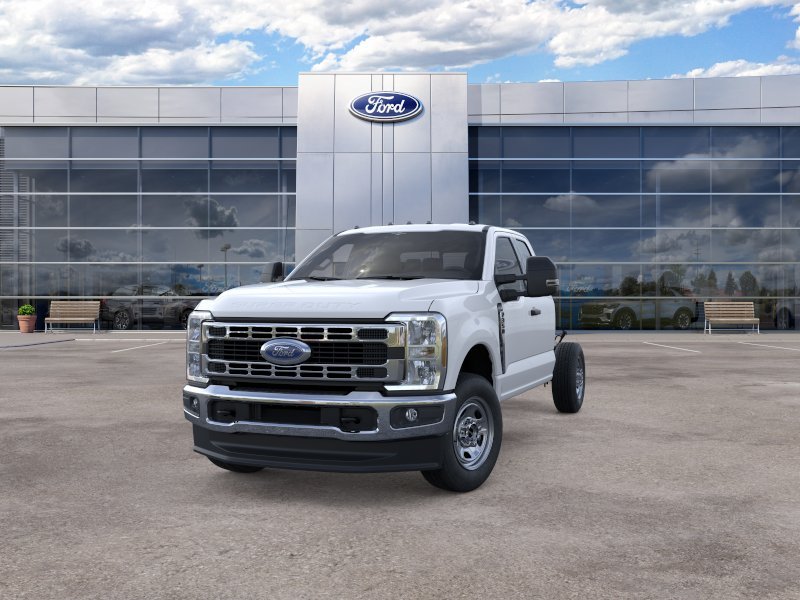 New 2026 Oxford White Ford XL image 29