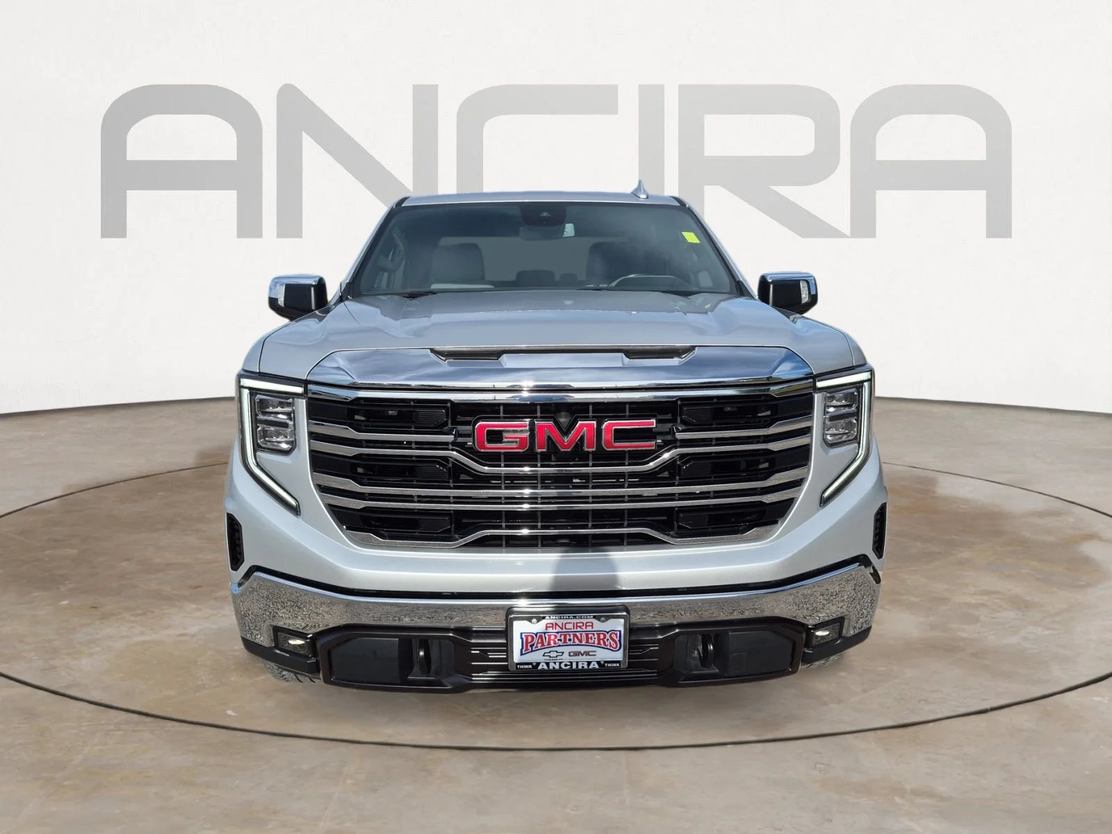 Used 2022 Quicksilver Metallic GMC SLT image 3