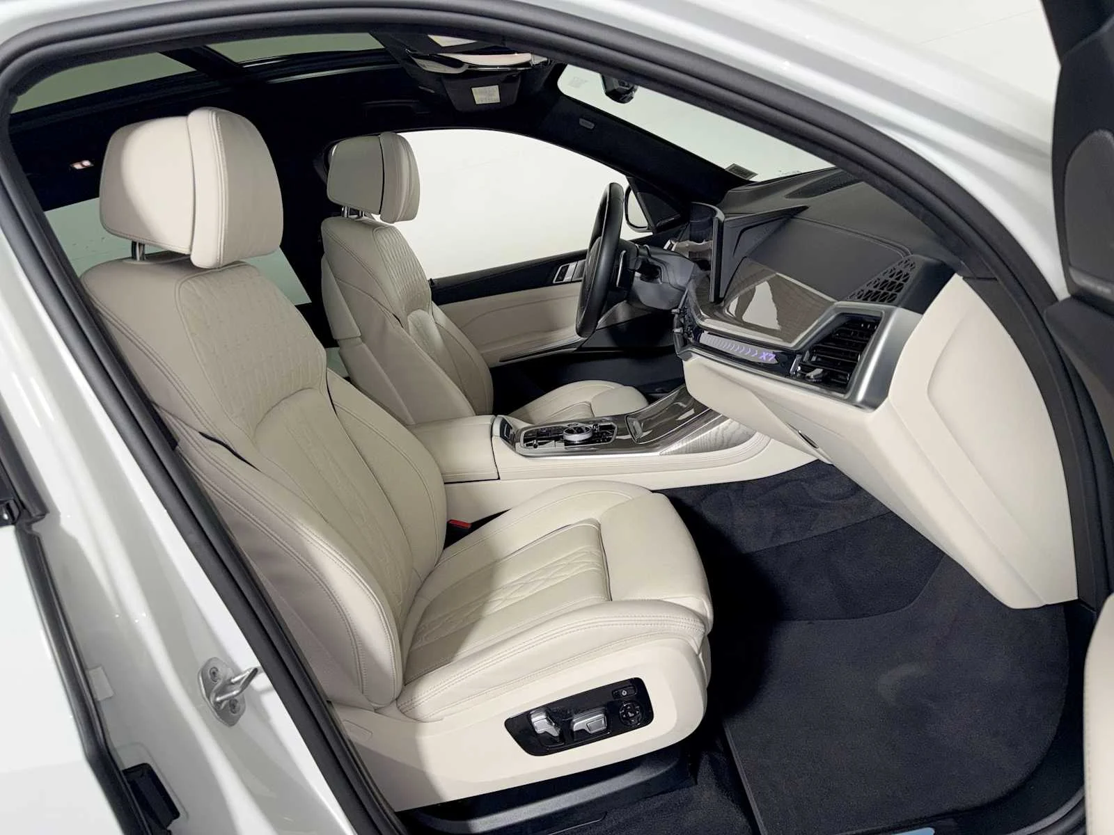 2026 BMW X7 40i - Photo 25