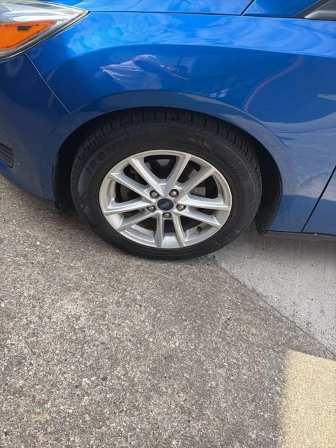 Used 2018 Ford Focus SE with VIN 1FADP3K22JL315689 for sale in Sellersburg, IN