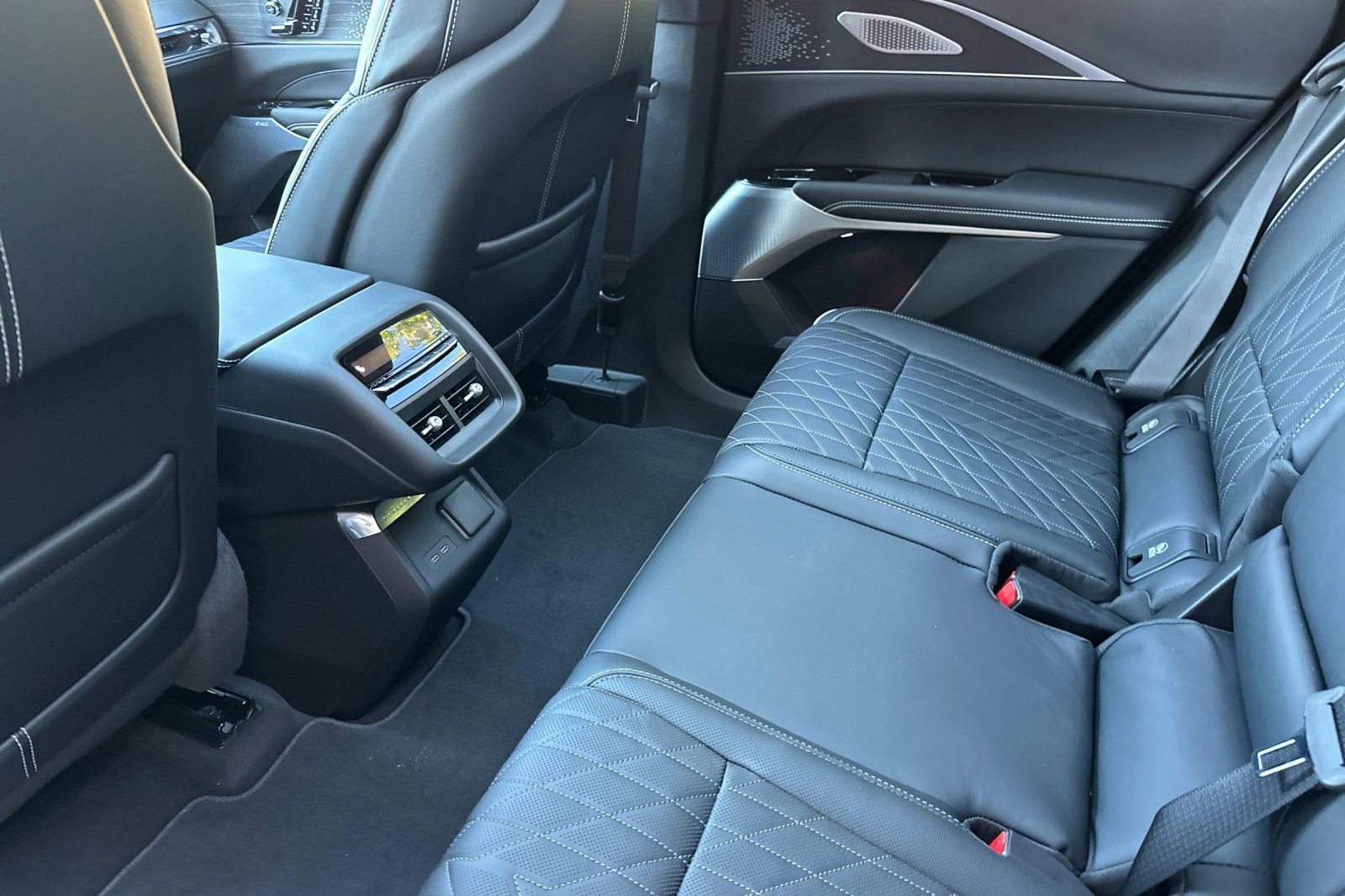 2026 Cadillac LYRIQ V Premium - Photo 12