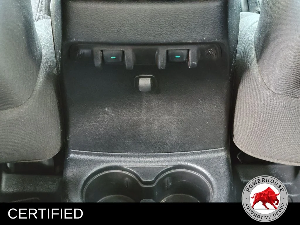 Used 2016 Silver Jeep Unlimited Sport image 17