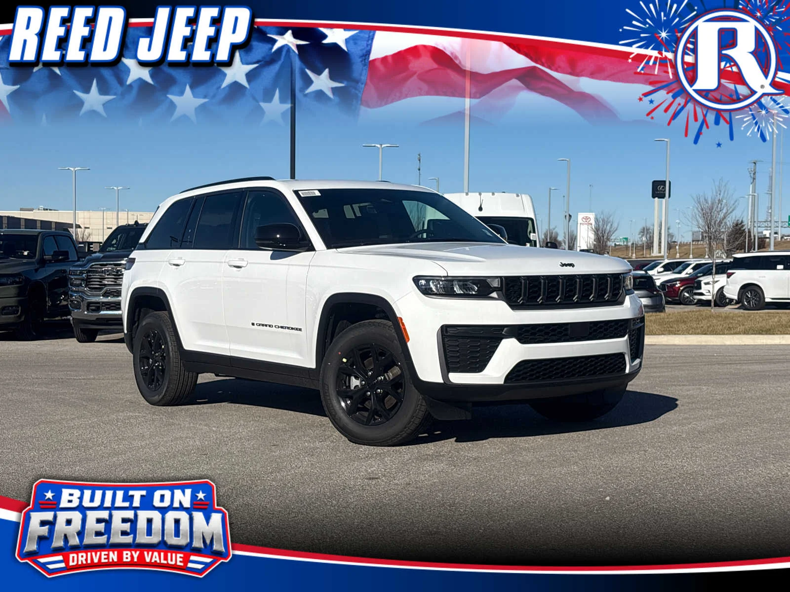 2026 Jeep Grand Cherokee Laredo Altitude