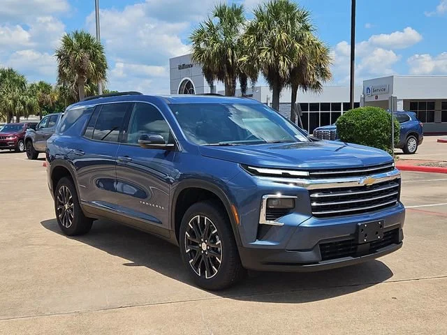 2026 Chevrolet Traverse FWD LT's photo