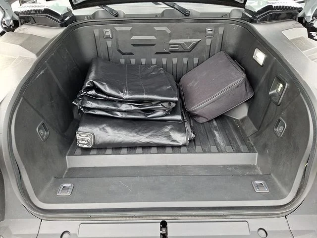 Used 2024 Gray GMC 2X image 28