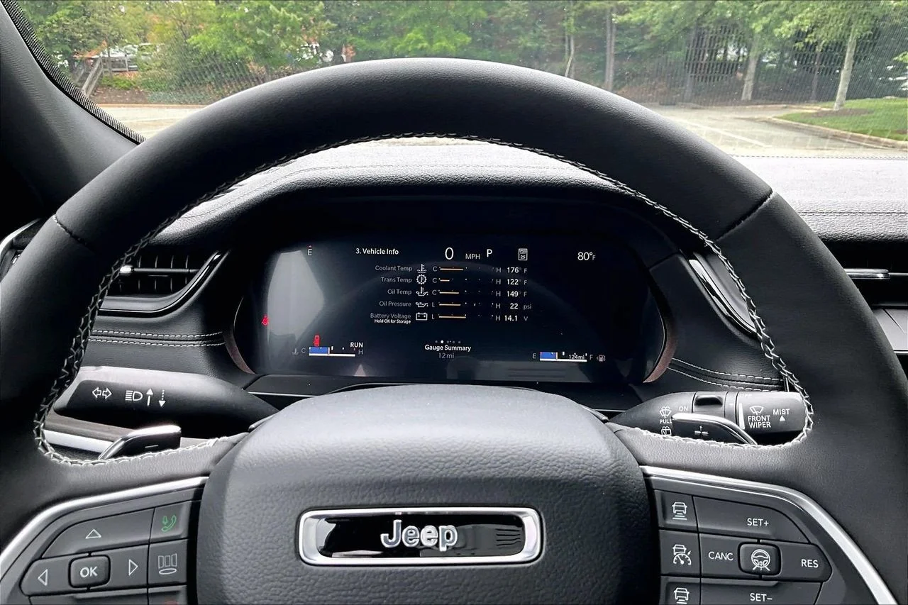 New 2026 Silver Zynith Jeep Altitude image 10