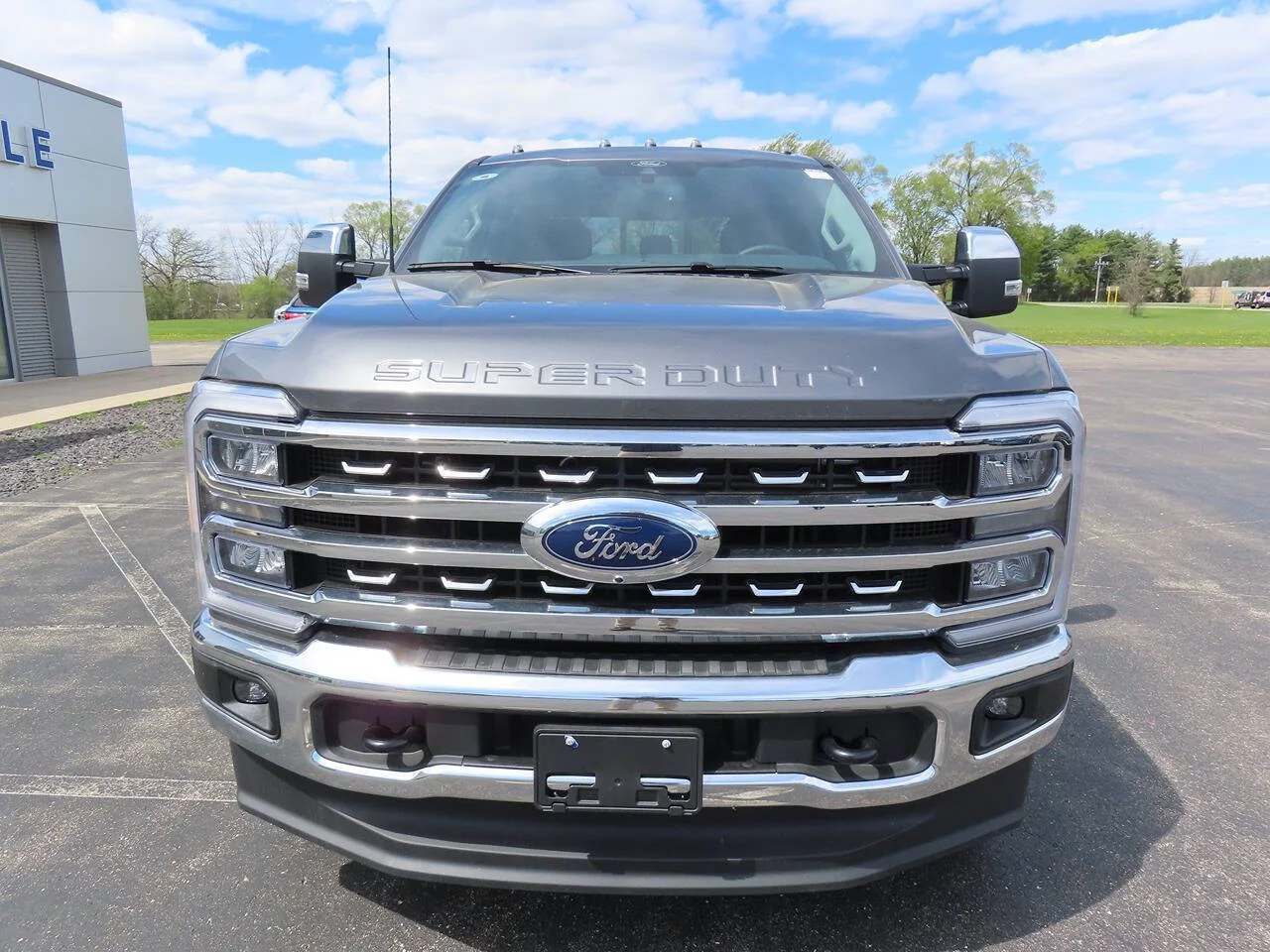 2026 Ford F-350 Super Duty Lariat - Photo 2