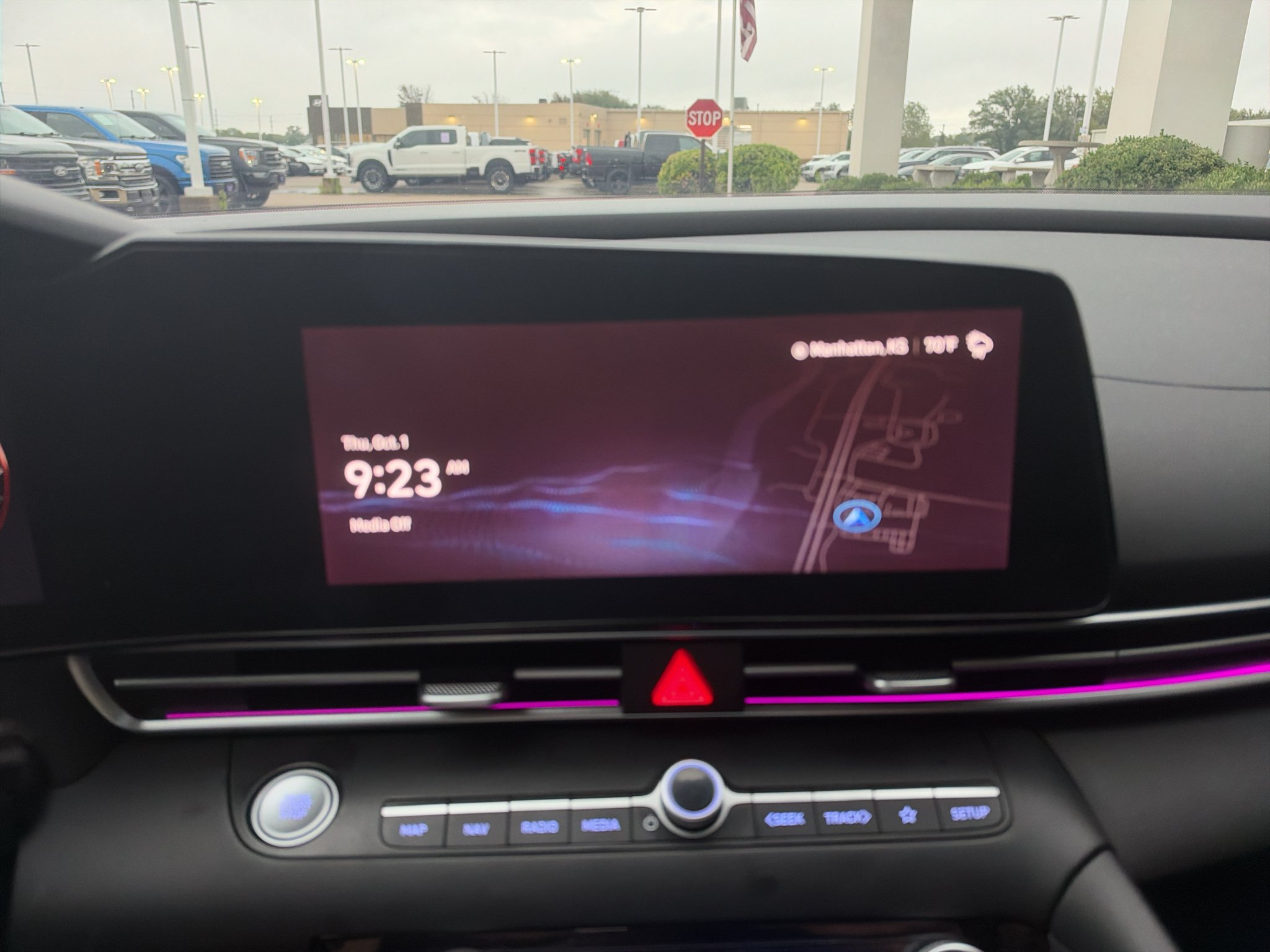 Used 2024 Ultimate Red Hyundai SEL image 13